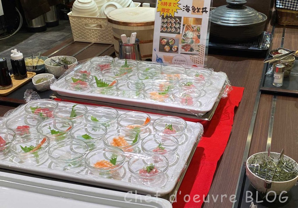 朝食バイキングの海鮮丼コーナー　大阪逸の彩ホテル　OSAKA HINODE HOTEL